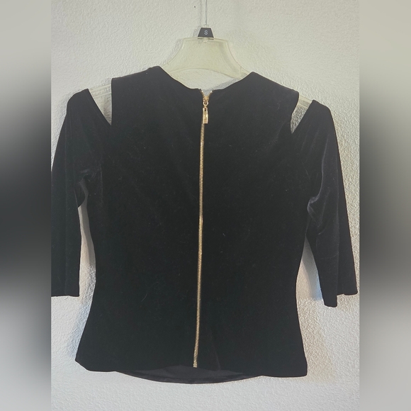 Eliza J Black Cold Shoulder Blouse - Picture 5 of 10